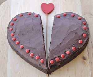 Mocno czekoladowe serce z czekoladowym lukrem