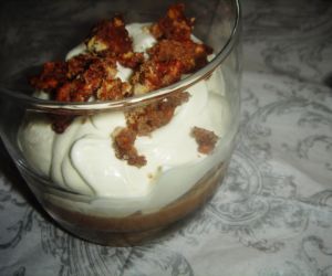 Jogurtowo-kukułkowy deser z bitą śmietaną według MonikiT83