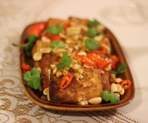 tofu z chilli i orzeszkami