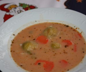 Zupa pomidorowa z ryżem i brukselką wg Di gotuje