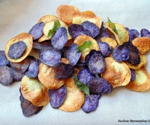 Chipsy z kolorowych ziemniaków