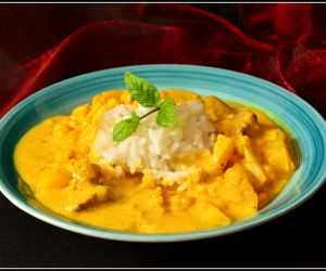 Curry z ananasem