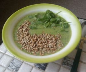 Zielona zupa_ krem z brokułu i rukoli