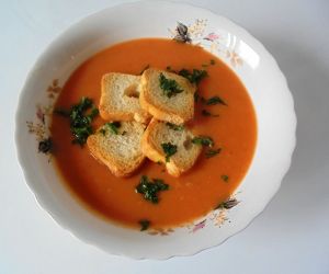 zupa jarzynowa przecierana z dodatkiem kapusty włoskiej