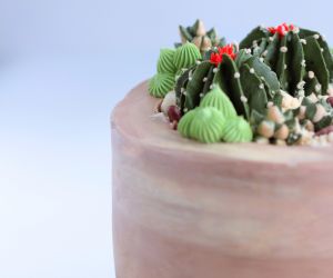 Tort z kaktusami