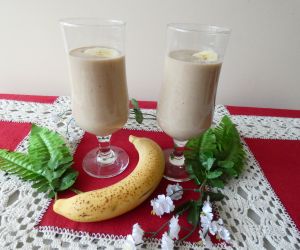 koktajl bananowo-kokosowy