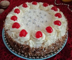 Tort kokosowo - makowy z kremem budyniowym
