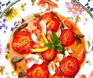 Deser truskawkowy  a'la zupa
