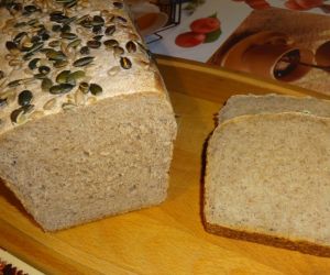 Chleb pszenny na żytnim zakwasie.