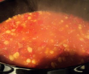 Domowy sos pomidorowy po 45 min. gotowania