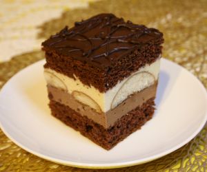 Mleczne ciasto z czekoladą i biszkoptami wg Mniam1