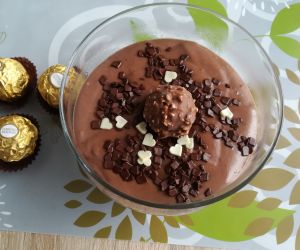 Budyń z czekoladą na jogurcie