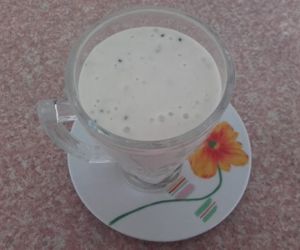 Mleczno-jogurtowy koktajl z kiwi i bananem