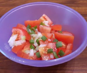 Sałatka obiadowa z pomidorów