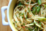 Ziołowe spaghetti z zieloną fasolką szparagową