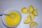 Krem cytrynowy ze świeżo wyciśniętego soku z cytryn.