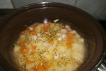 pokrojone warzywa w zupie