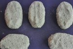 Kotleciki z zielonego groszku z mąką sojową