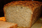Domowy chleb pszenno-żytni ze słonecznikiem
