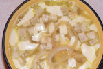 Genialnie łatwa zupa cebulowa z grzankami i serem