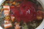 Zupa z cząstkami pomidora