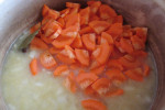 Fasola mung w potrawce z marchewki