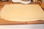 Ciasto wywałkowane w prostokąt
