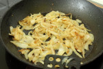 Karmelizowanie cebuli