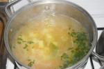 Z podanych składników gotujemy zupę. 