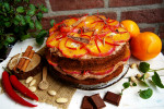 Torcik czekoladowo - migdałowy z korzenną  pomarańczą i chilli
