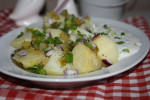 sałatka z ziemniakami