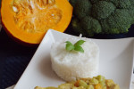 Curry z dynią i łodygą brokuła