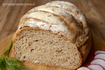 Chleb pszenno-żytni na jogurcie z ziarnami