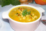 Zupa curry z dynią, papryką, ciecierzycą i mleczkiem kokosowym