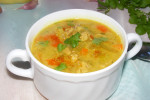 Zupa curry z mięsem mielony, cukinią, papryką i mleczkiem kokosowym