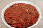 Ryba w aromatycznym sosie pomidorowym z papryką