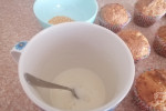 Muffinki jogurtowo - serowe w lukrze na soku z pomarańczy