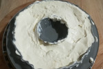 Tort wieniec z zamrażarki z wkładką musową
