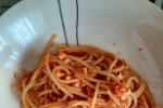 spaghetti z sosem miesno-pomidorowym