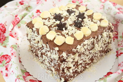 Kwadratowy tort czekoladowy