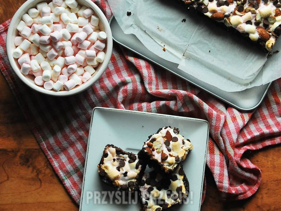 Brownies z piankami marshmallows (bez mąki)