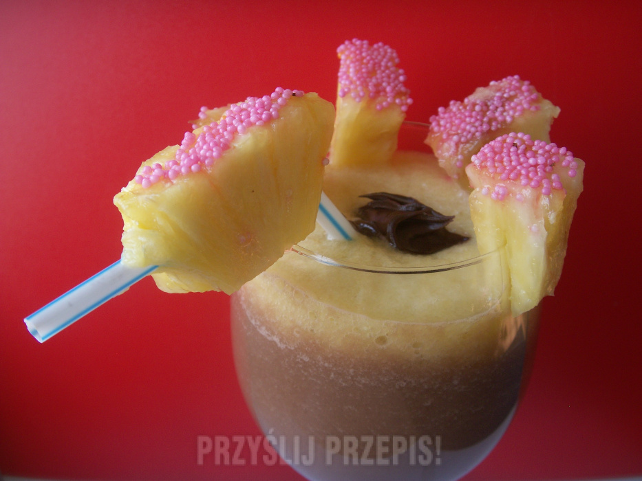 dziecinny drink ananasowy z nutellą