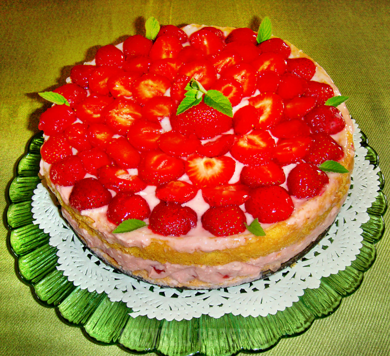 Tort truskawkowy