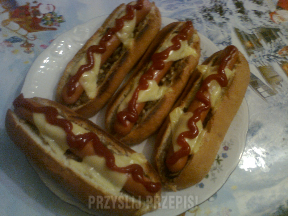 Domowe hot- dogi