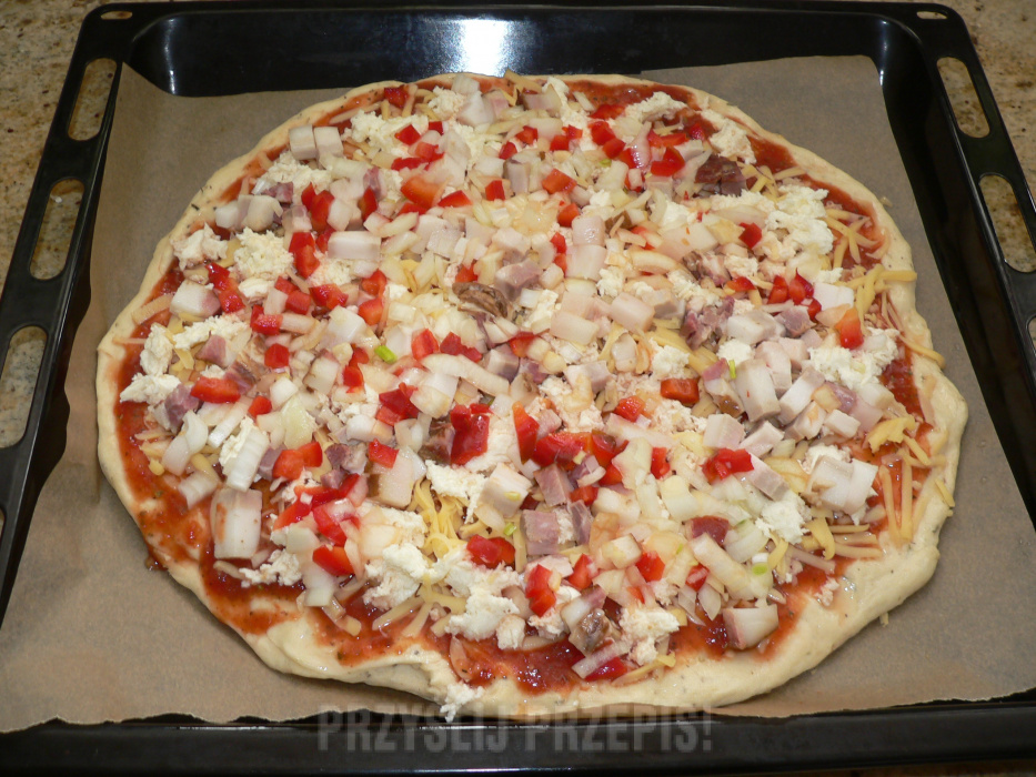 pizza gotowa do pieczenia