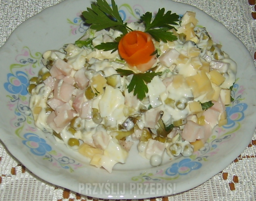 salatka z szynką