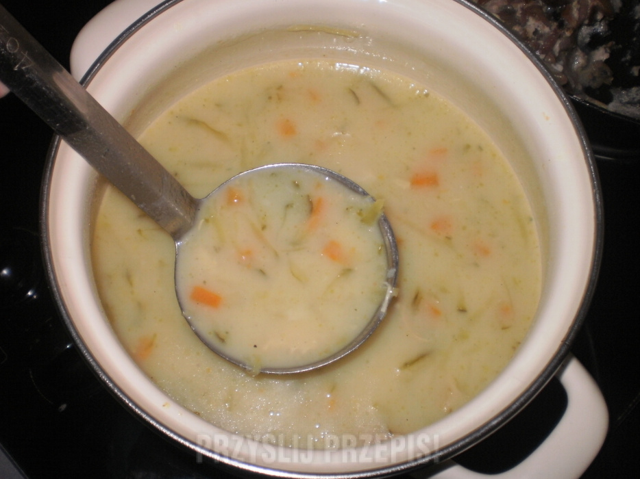 gotowa zupa ogórkowa