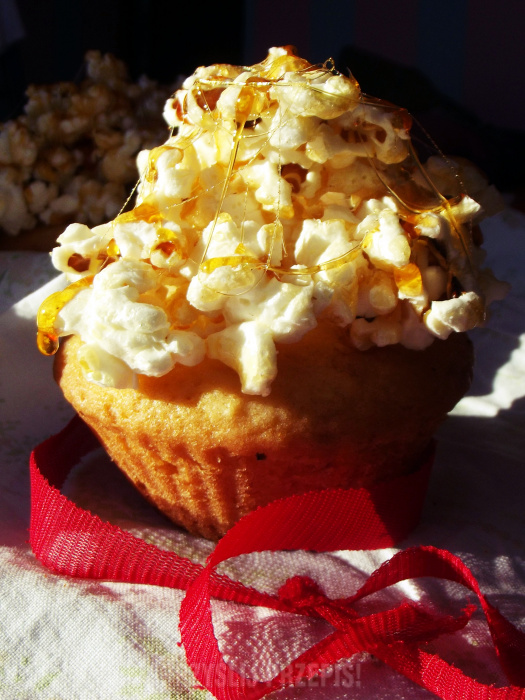 muffiny z karmelowym popcornem