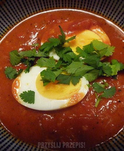 jajka w sosie pomidorowym