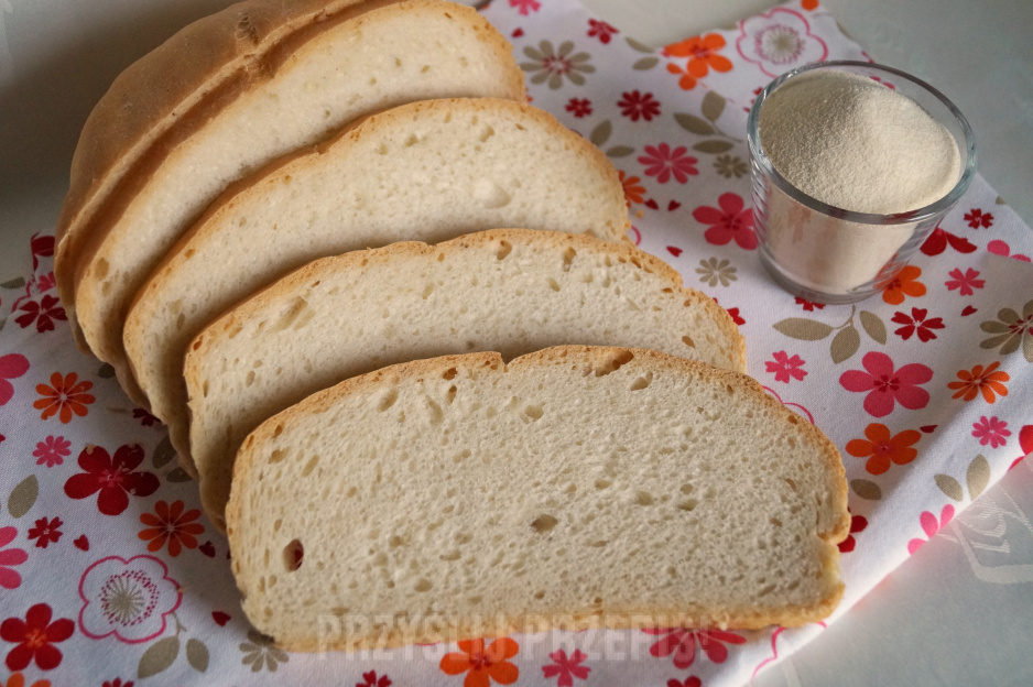 Chleb drożdżowy z manną